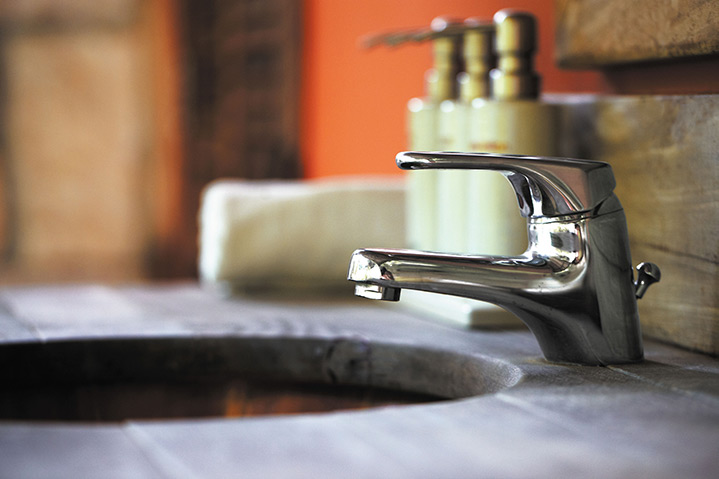 A2B Plumbers are able to fix any leaking taps you may have in Elmbridge. 